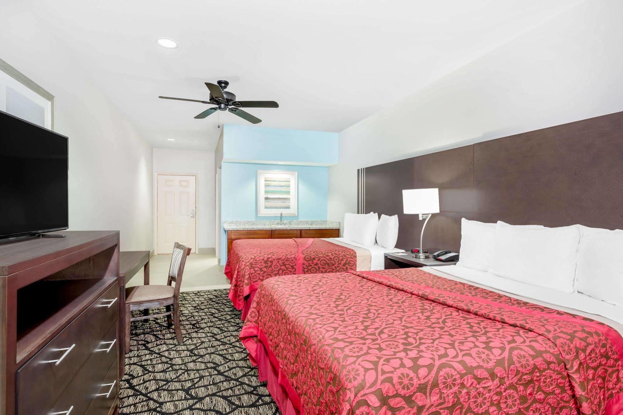 Days Inn & Suites By Wyndham Madisonville Luaran gambar